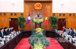 Thủ tướng Nguyễn Xuân Phúc hội đàm với Thủ tướng Lào 
