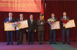 Việt Nam trao Huân chương cho các trường Bộ Nội vụ Nga