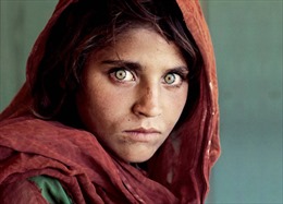 Cô gái Afghanistan trong bức ảnh nổi tiếng thế giới phải ngồi tù