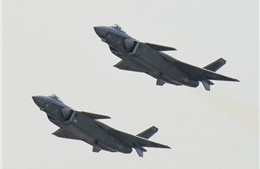 Trung Quốc trình làng "sát thủ trên không" cạnh tranh với F-35 của Mỹ