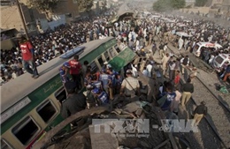 Thương vong tăng mạnh trong vụ hai tàu chở khách đâm nhau tại Karachi 