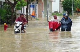 Mưa lớn, nhiều nơi ở tỉnh Khánh Hòa ngập lụt 
