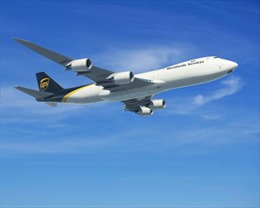 UPS mua 14 máy bay vận tải cỡ lớn 747-8F 