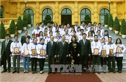 Phó Chủ tịch nước Đặng Thị Ngọc Thịnh gặp mặt giáo viên tiêu biểu vùng hải đảo