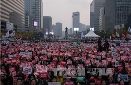 Hàng trăm nghìn người Hàn Quốc biểu tình đòi tổng thống từ chức