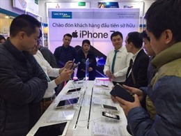 iPhone 7 chính hãng thu hút khách hàng Việt