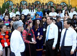 Cô gái Hà Nhì hai lần được gặp Chủ tịch nước 