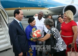 Chủ tịch nước bắt đầu chuyến thăm chính thức Cuba