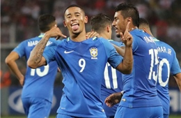 Brazil chạm một tay vào vé dự World Cup 2018