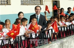 Chủ tịch nước thăm trường Tiểu học Nguyễn Văn Trỗi ở La Habana