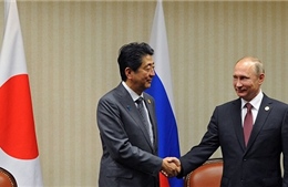 Thủ tướng Nhật Abe chuyển sang gọi ông Putin là "bạn"