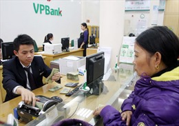 Chuyên gia kinh tế Bùi Quang Tín:  Nên mua USD kỳ hạn để tránh rủi ro tỷ giá