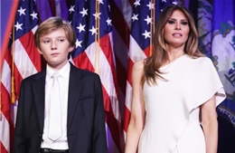 Bà Melania và con trai út ông Trump sẽ không ở Nhà Trắng