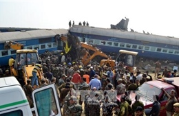 120 người chết trong tai nạn tàu hỏa thảm khốc Ấn Độ