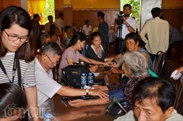 Khám chữa bệnh miễn phí cho kiều bào Campuchia khó khăn