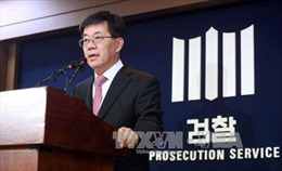 Bộ trưởng Tư pháp và Thư ký tổng thống Hàn Quốc đệ đơn từ chức