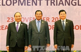 Thủ tướng dự Hội nghị Cấp cao Tam giác phát triển Campuchia – Lào – Việt Nam 