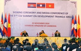 Ba Thủ tướng Campuchia, Lào, Việt Nam họp báo chung