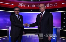 Hai ứng viên cánh hữu bước vào vòng hai bầu cử sơ bộ Pháp