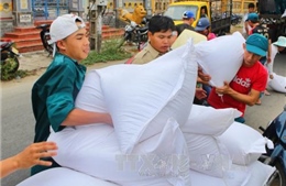 Xuất cấp gạo hỗ trợ nhân dân vùng mưa lũ Hà Tĩnh và Sơn La