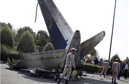 Rơi máy bay quân sự tại Iran, 1 phi công tử nạn