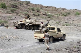 Yemen tăng cường tấn công phiến quân Houthi ven Biển Đỏ