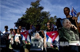 Nhân dân Cuba viếng lãnh tụ Fidel Castro sau lễ an táng
