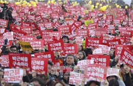 Nghị sĩ Hàn Quốc dọa từ chức tập thể nếu Tổng thống không bị luận tội