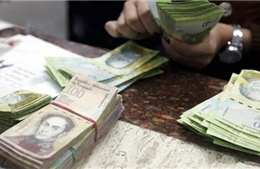 Lạm phát gần 500%, Venezuela tung tiền mệnh giá lớn