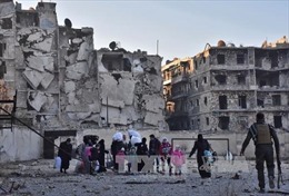 Nga giúp hơn 8.000 dân thường rời khỏi Aleppo