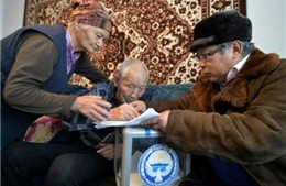 Kyrgyzstan tiến hành trưng cầu ý dân