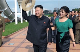 Vợ ông Kim Jong-un vừa bí mật sinh con trai?
