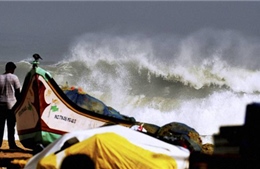 Gần 20 nghìn người Ấn Độ phải sơ tán tránh bão Vardah 