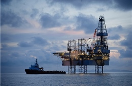 Sập giàn khoan dầu của Azerbaijan trên biển, nhiều công nhân mất tích