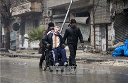 Syria: Hàng nghìn phiến quân và dân thường rời Đông Aleppo 