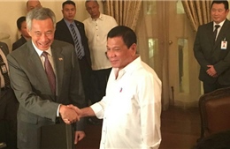 Ông Lý Hiển Long và ông Duterte bàn chuyện Biển Đông 