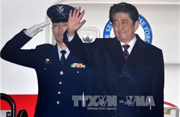 Thủ tướng Nhật Bản tới Hawaii chuẩn bị thăm Trân Châu Cảng