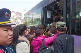 Hà Nội tổ chức xe buýt miễn phí đưa khách về các bến