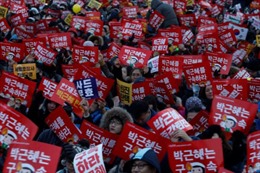 Biểu tình đòi bắt giữ Tổng thống Park Geun-hye