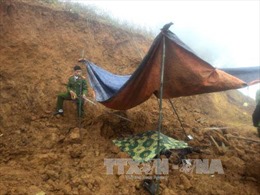 Hỗ trợ gia đình 3 nạn nhân tử vong do sạt lở đất ở Mèo Vạc