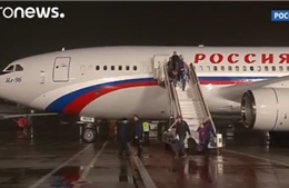 35 nhà ngoại giao Nga bị Mỹ trục xuất đã về tới Moskva