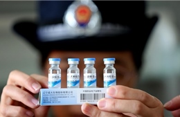 Trung Quốc phạt tù cựu quan chức dính líu tới bê bối vaccine