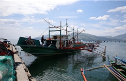 Cướp biển đi thuyền cao tốc nã súng giết 8 ngư dân Philippines