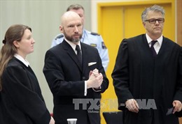 Na Uy y án biệt giam tên giết người hàng loạt Breivik