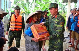 Giúp đồng bào vùng lũ Quảng Ngãi đỏ lửa ngày Tết