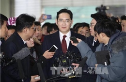 Hàn Quốc hoãn ra quyết định bắt giữ lãnh đạo tập đoàn Samsung
