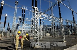 Triển khai các dự án chống quá tải và cấp điện cho khu công nghiệp 