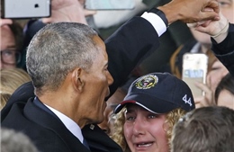 Cuộc chia tay ngập tràn cảm xúc của ông Obama