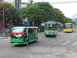 Thành phố Hồ Chí Minh thí điểm hai tuyến xe buýt điện 