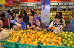 Chợ, siêu thị phục vụ xuyên Tết